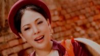 Ra đứng cổng làng