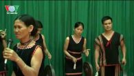 Vi yông ‘nhă kơ ba (Họ mời mình đến)